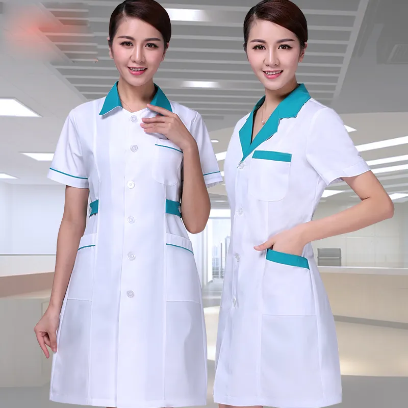 Dispensario Manica corta Medico Uniforme femminile Logo personalizzato Stampa Infermiera Abbigliamento Farmacia Cappotto da lavoro Abito camicetta medica