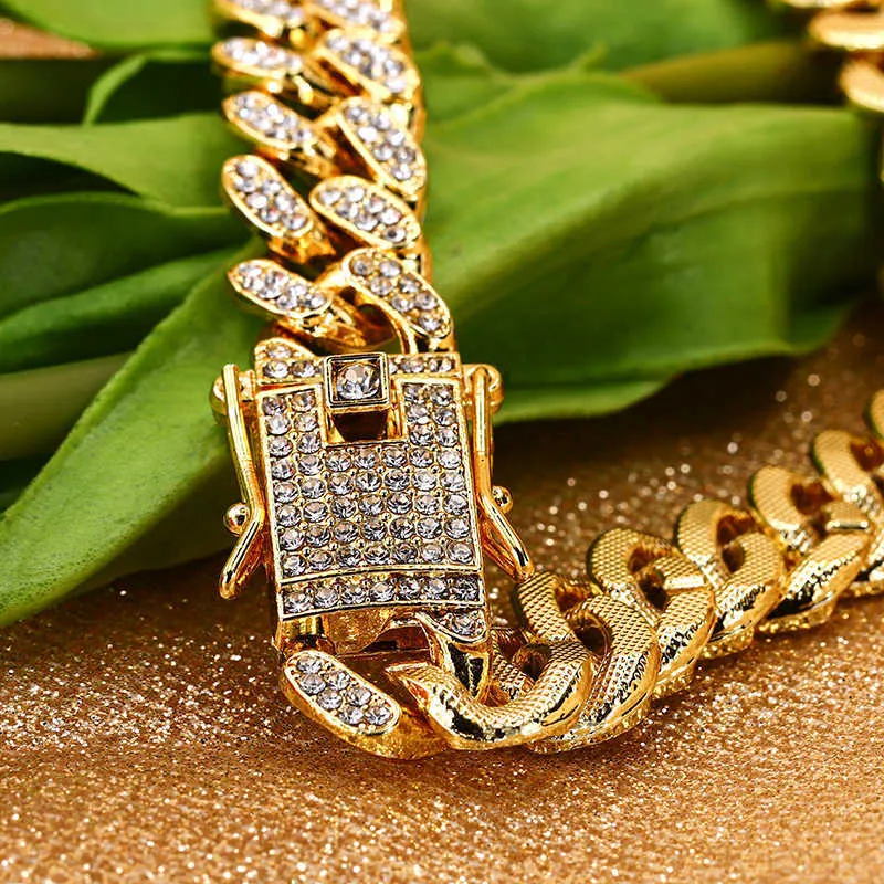 Starsgem Cuban Link Choker Synthetic Diamond Cuban Link Chain Necklace with Moissanite Round Brilliant Cut