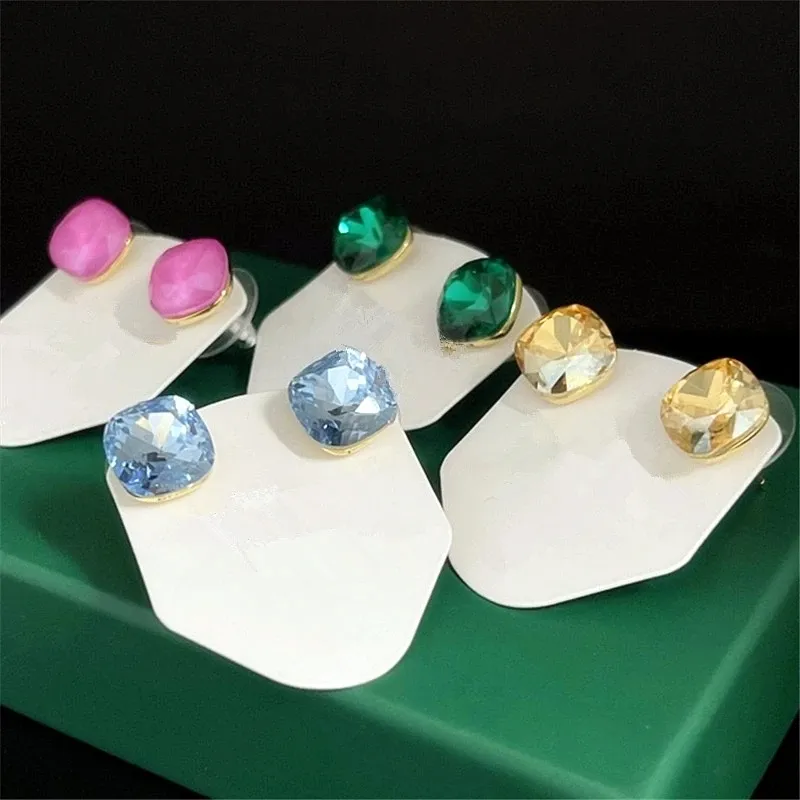 Luxury Square Crystal Stud örhängen för kvinnor Delikat Enkla nya smycken Green Sky Blue Yellow Hot Pink