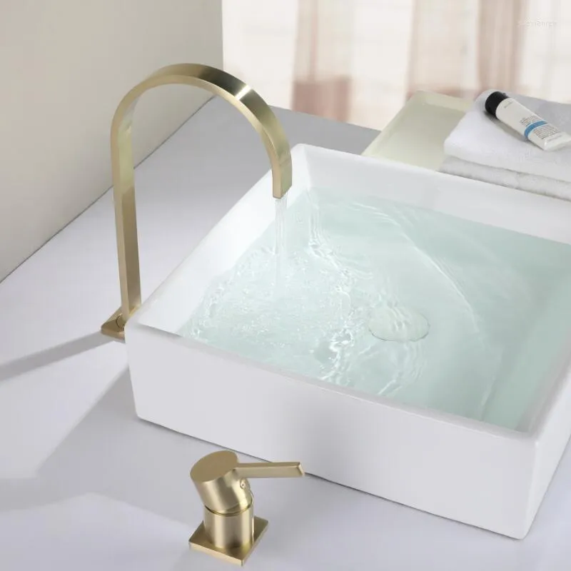 Banyo lavabo musluk havza musluk fırçalanmış altın iki delikli gül yaygın musluk 360 döner