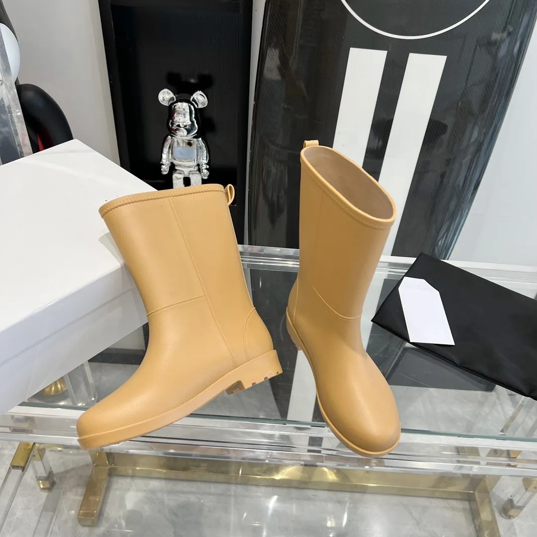 2023 Designer women s rainboots luxury CE s Waterproof boots fashion design for women vantage shoes summer Mixed Colors women rain boot shoe size35 40