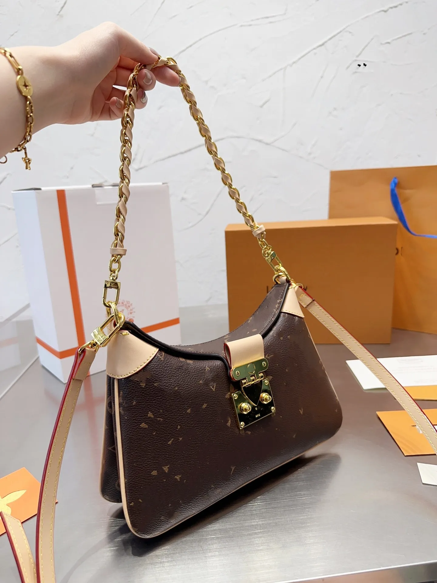 حقيبة مصممة 2023SS سلسلة ذهبية حقيبة كروس جودال حقيبة بوولوون الجلدية كيس الكتف