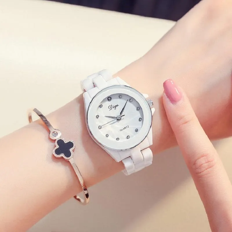腕時計女性ホワイトセラミック腕時計ブレスレットクォーツ時計女性の女性時計時計女性ファッションウォッチウェストワッチwristwatchew