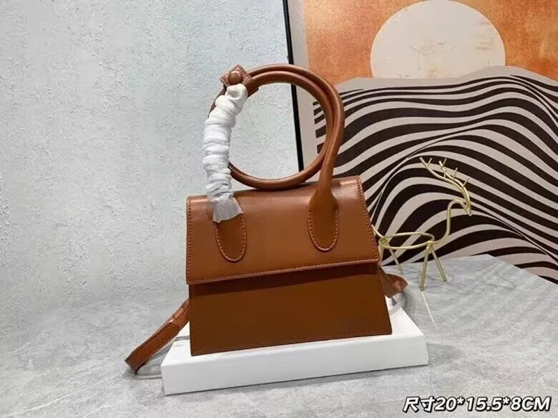 Glossy outlet shoulder bag