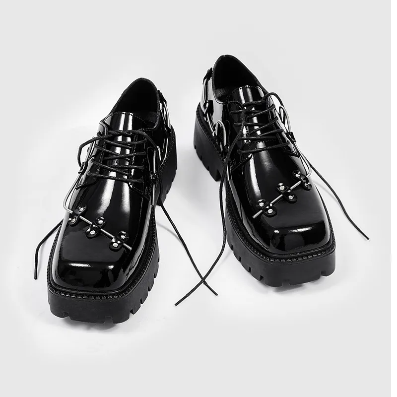 Gothique hommes à lacets Derby chaussures mâle en cuir véritable chaussures habillées bout carré plate-forme chaussures décontractées métal décor appartements