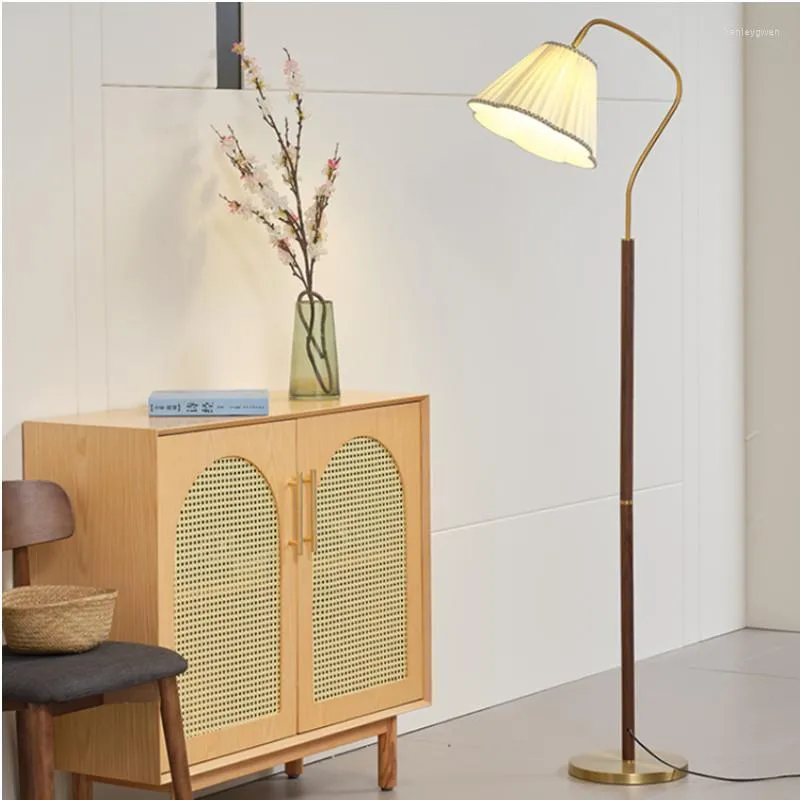 Floor Lamps Vintage French Wood Led Living Room Sofa Side Remote Control Dim Standing Lamp Bedroom Bedside Lights Home Decor