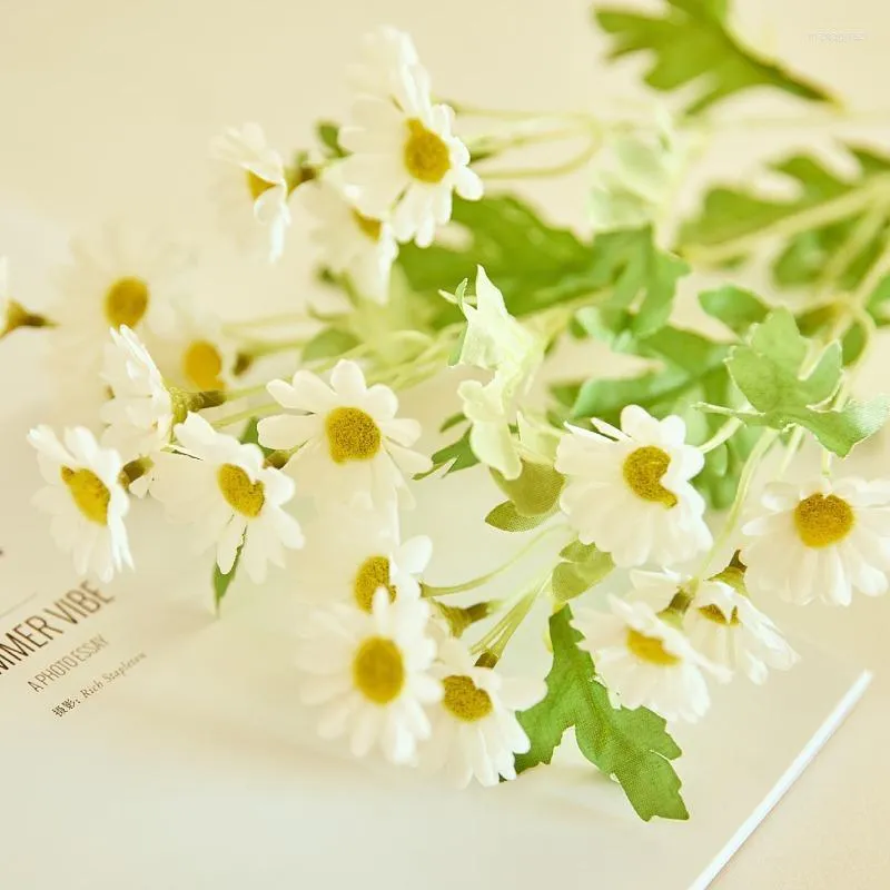 Decorative Flowers Artificial Flower Small Daisy Bouquet Gerbera Fake Chamomile Silk For Wedding Home Desk Decoration