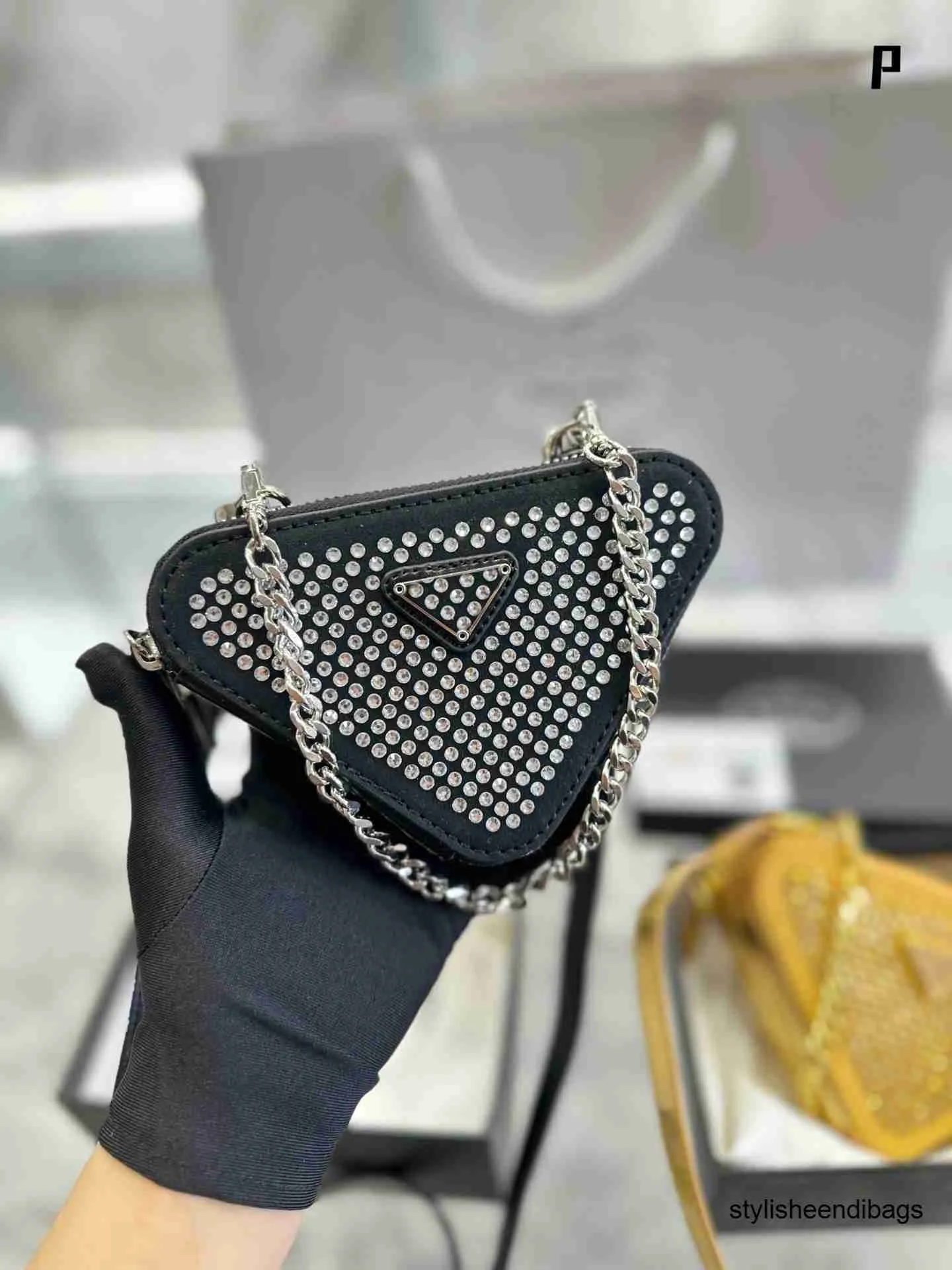 Borse firmate Borse a tracolla 2023 P brand 12 10cm 5A Borsa da donna di design di lusso Diamante lucido Portafogli triangolari a doppia faccia