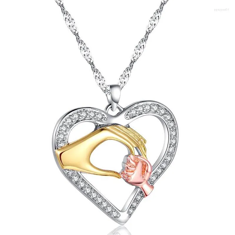 Pendentif Colliers Couleur Argent Coeur Suspendu Eau-vague Chaîne Collier Cubique Zircone Fête Des Mères Poignée De Main