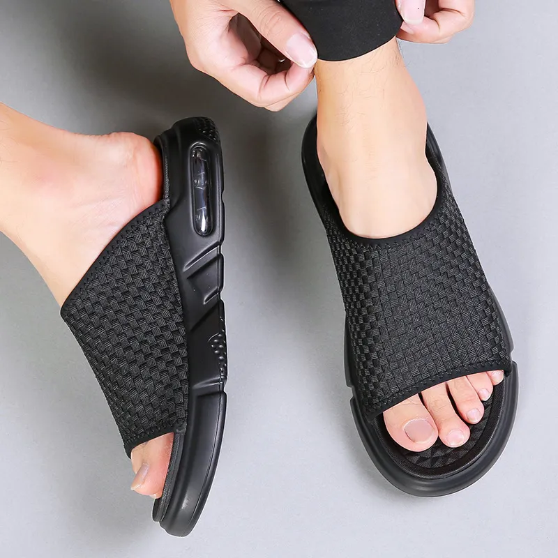 Kapcie męskie poduszka powietrza dla mężczyzn na zewnątrz moda letnie płaskie czarne buty Black Solid Color swobodne buty męskie slajdy 230510