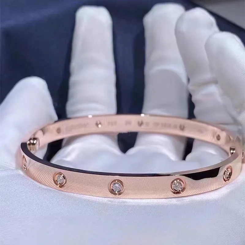 Bilezikler için Tasarımcı Kadınlar Yonca Bilezik Lüks Takı Tasarımcıları Gül Altın Gümüş Kaplama Paslanmaz Çelik Mans Altın Yonca Elmas Love Bangles Unisex 6mm