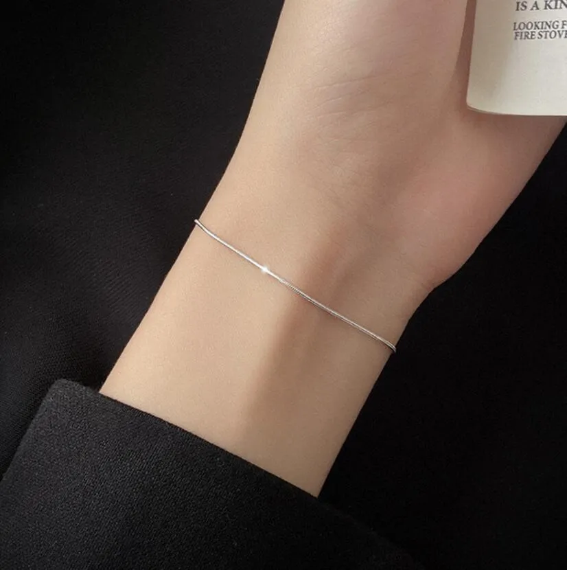 Modna minimalistyczna cienki łańcuch łańcucha węża Bransoletka dla kobiet prawdziwa 925 srebrna impreza ślubna prezent biżuterii