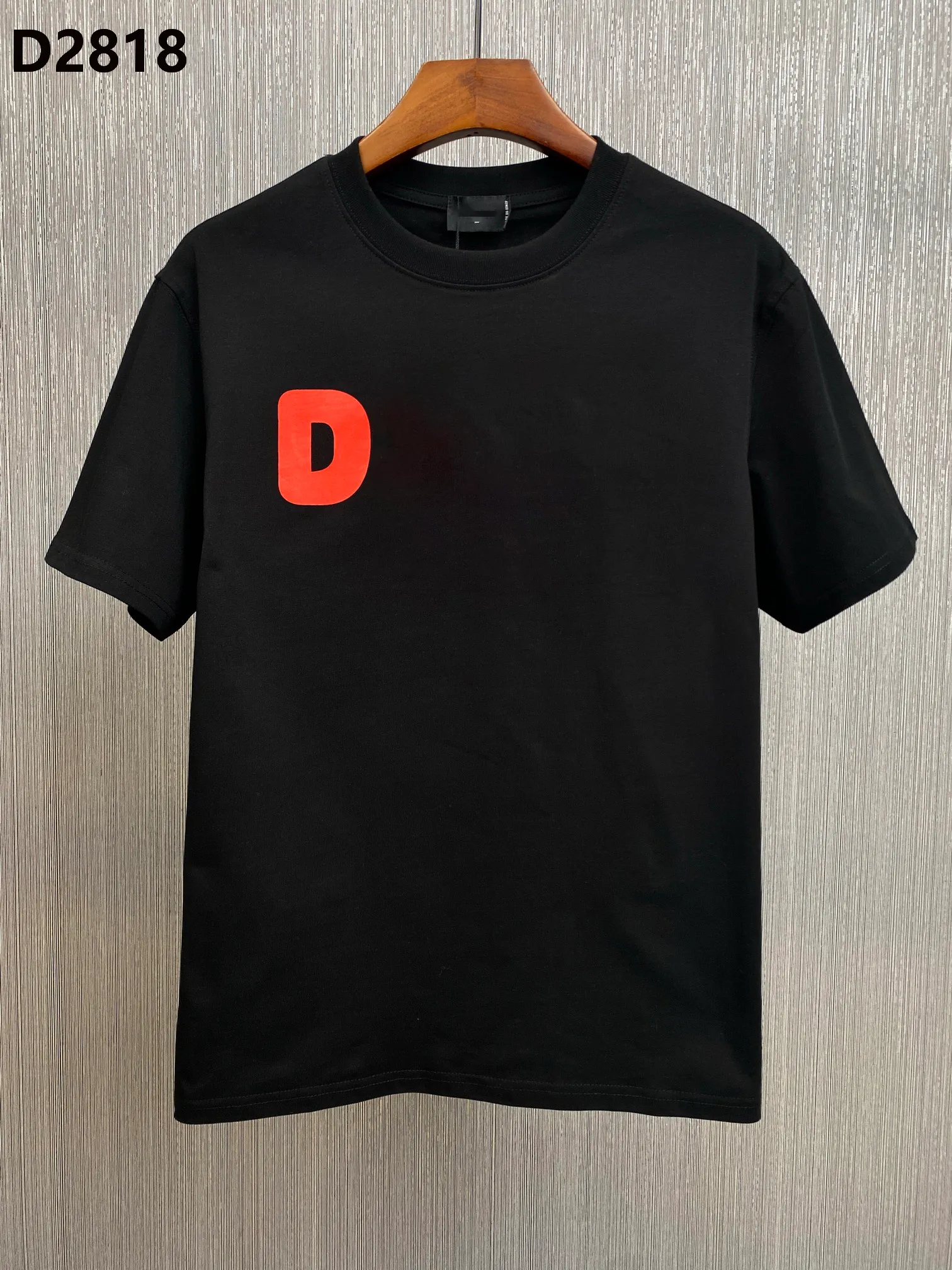 Италия Новая мужская дизайнерская футболка Paris Fashion Tshirts Summer D Футболка мужская высокая качество 100% хлопок M-XXXL 28180