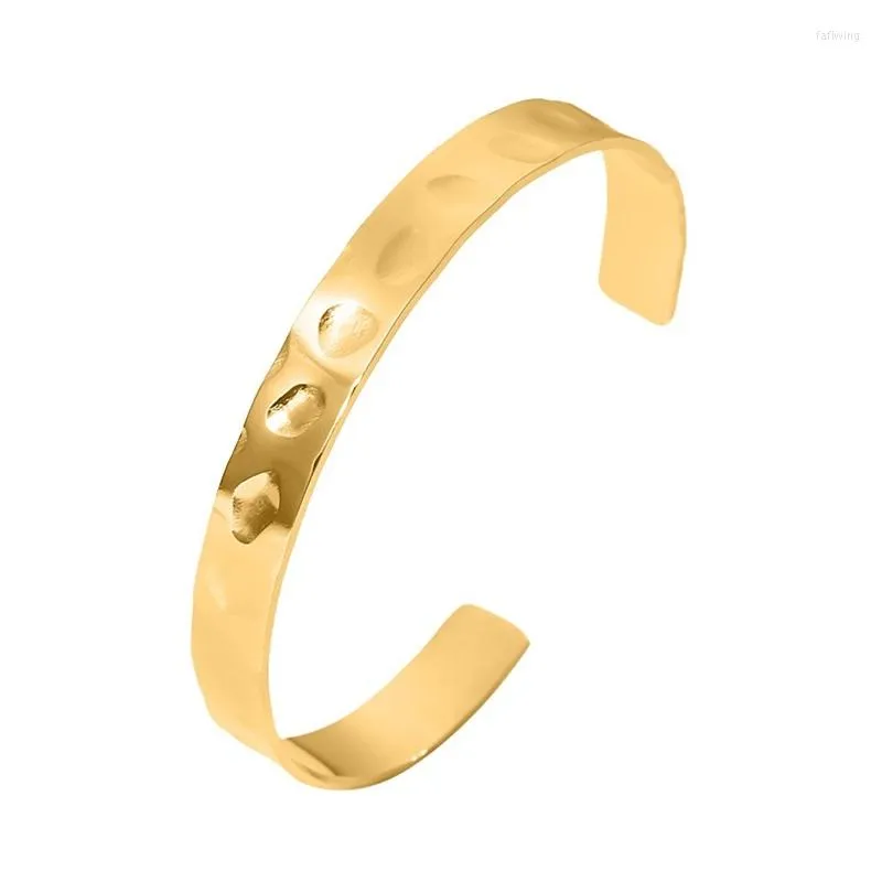 Bangle Youthway gouden roestvrijstalen metaal open minimalistische charm structuur elegante sieraden voor vrouwen 2023