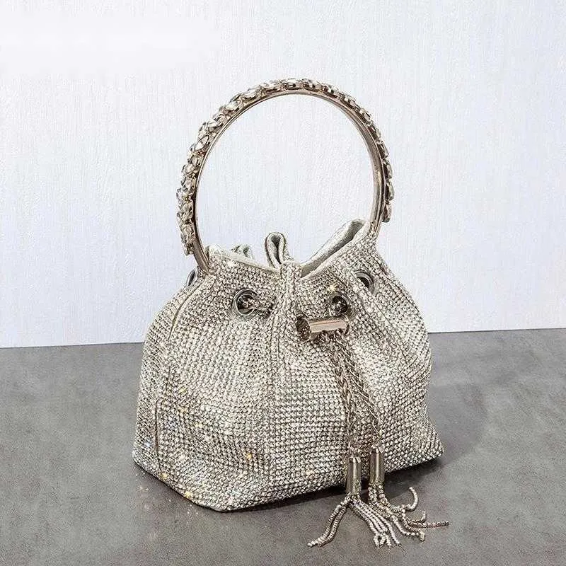 Shoulder Bags Diamonds Tassel Evening Clutch Bag Women Luxury Designer Chain Metal Ring Handle Shiny Crystal Bucket Purse Bridal Wedding Party 230426