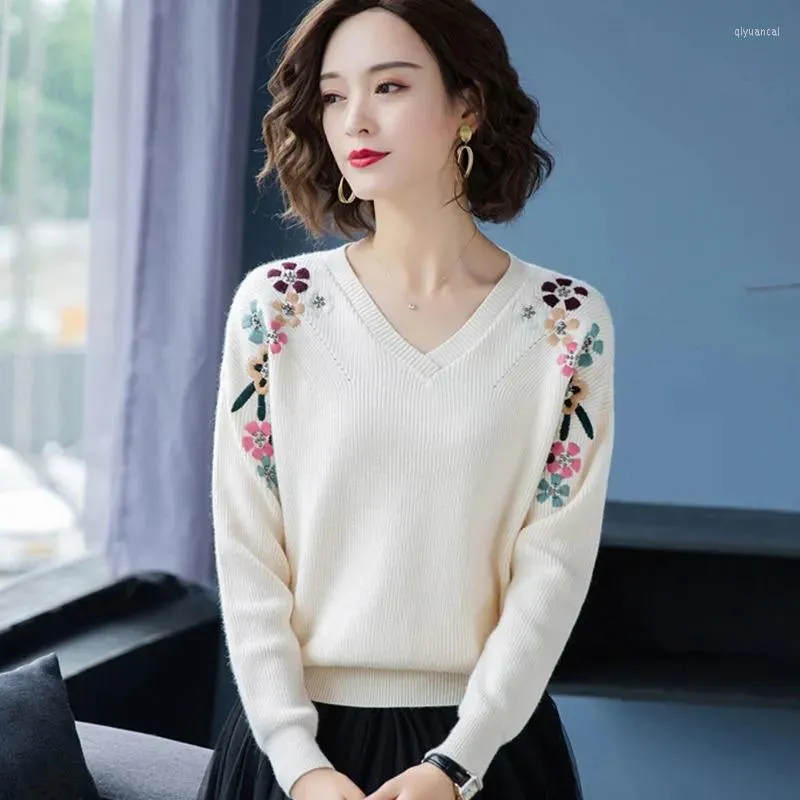 2023 Autumn Winter Womens Heavy Industry Embroidered Bead Knitted