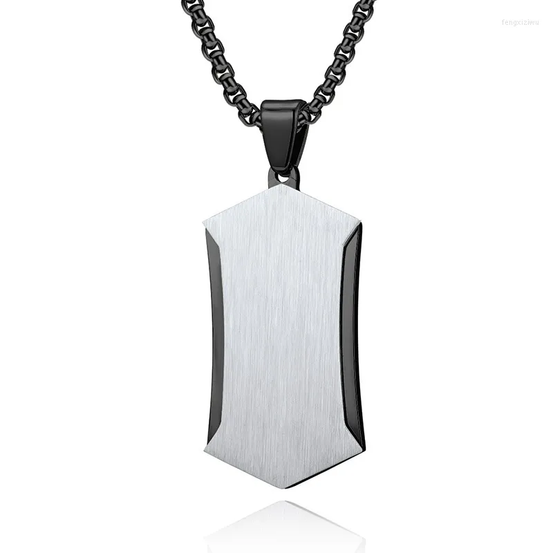 Chaînes Creative Shield Double Couche Bijoux En Acier Inoxydable Sur Le Cou Pendentifs Et Colliers 3 Style Pendentif Homme Bicolore