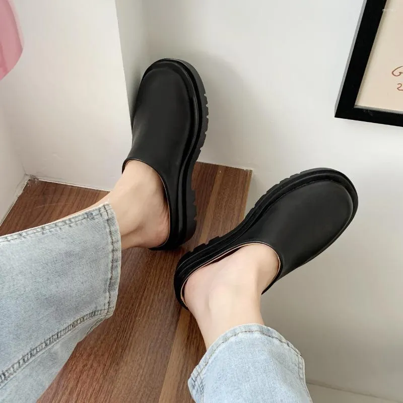 Slippers 2023 Women Summer Fashion Closed Toe Leather Shoes Loafers High Platform Black Heels Zapatillas