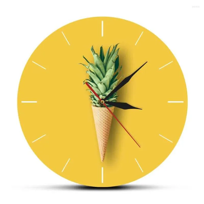 Horloges murales cornet de crème glacée avec feuilles d'ananas fond jaune horloge suspendue acrylique fruits et bonbons Design montre minimaliste