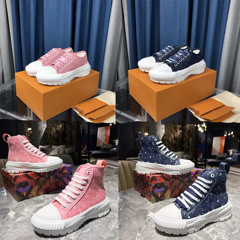 Stivali sneaker alti firmati: tela rosa navy, con plateau con finitura di lusso - Scarpe da ginnastica da donna