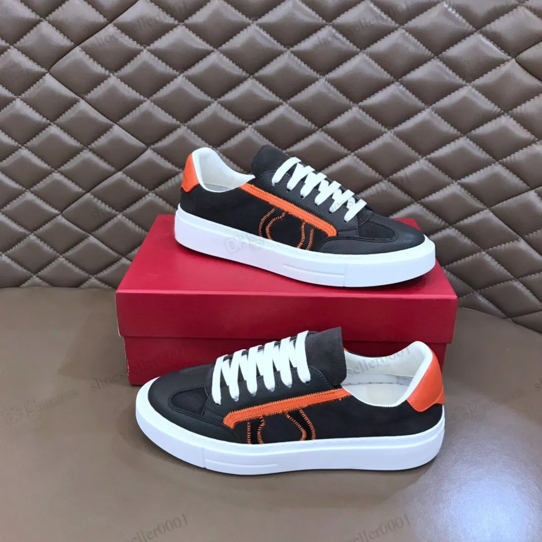 2023 Designer men casual shoes luxury mens leather rubber low leisure shoe embroidered pattern style up sneakers size 38 45