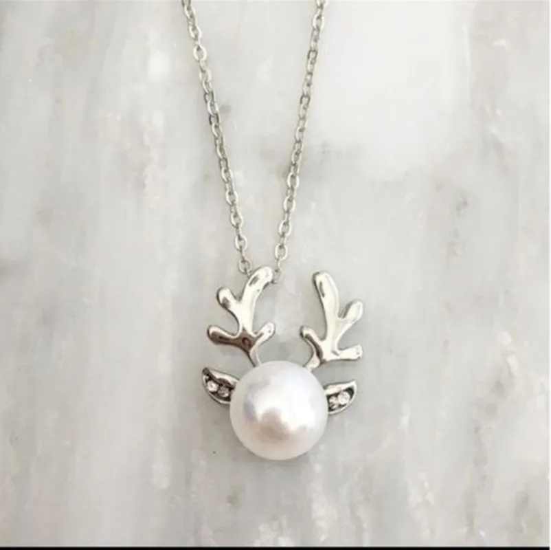 Chaînes mignon renne bois perle chaîne pendentif collier cerf cerf cadeau de noël décoration