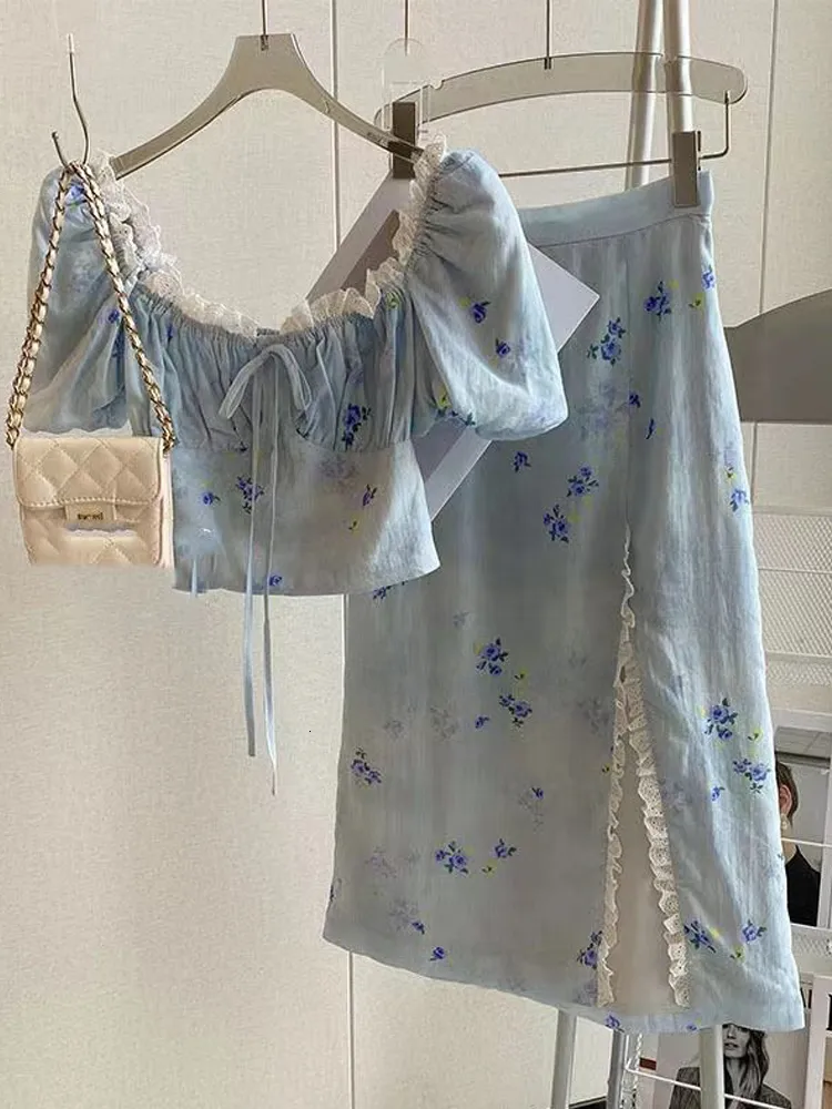 Robe deux pièces femmes deux pièces jupe tenues élégante robe imprimée à volants haut court bleu clair jupe fendue florale costume de bureau deux pièces 230512