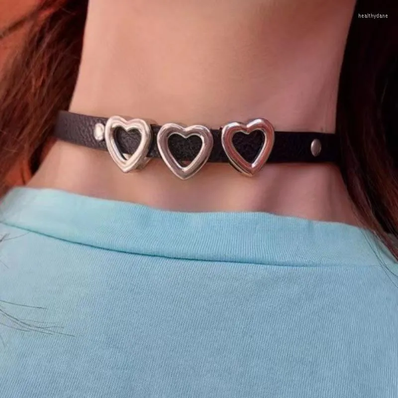 Choker Punk Cool Metal Hollow Love Heart Necklace For Women Vintage Hip Hop Leather Chain Collar Fashion Y2k Jewelry Accessories