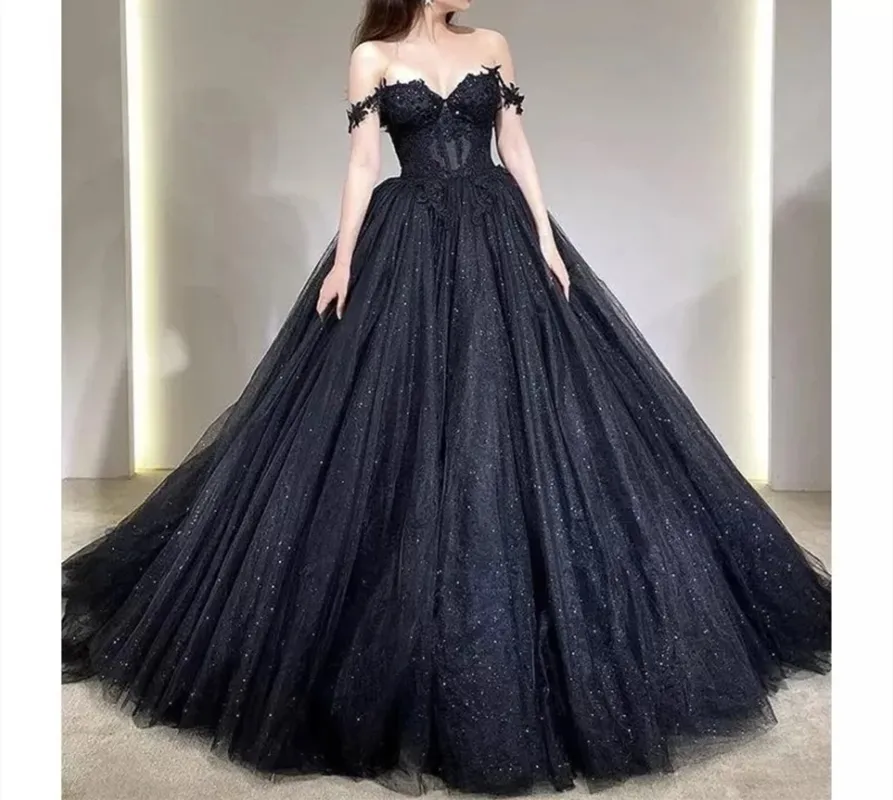 Robes De Quinceanera Princesse Noir Col En V Appliques Robe De Bal À Lacets Avec Tulle Plus La Taille Douce 16 Débutante Fête D'anniversaire Robes De 15 Anos 119