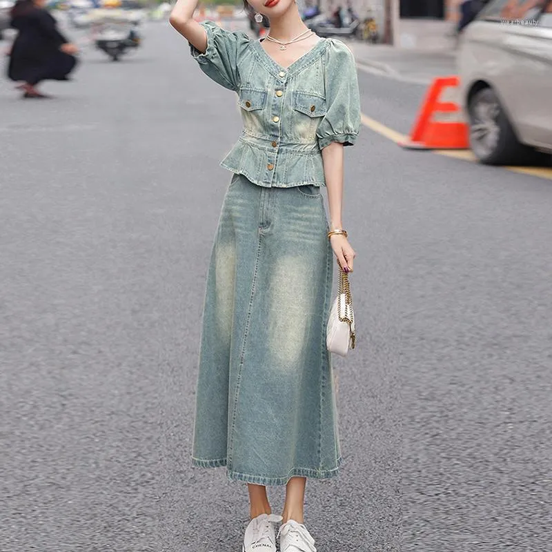 Vestido de dos piezas Traje de falda Mujeres Trajes coreanos Conjuntos de mezclilla Tops Manga corta Abrigos pequeños para damas Ropa de trabajo informal Verano