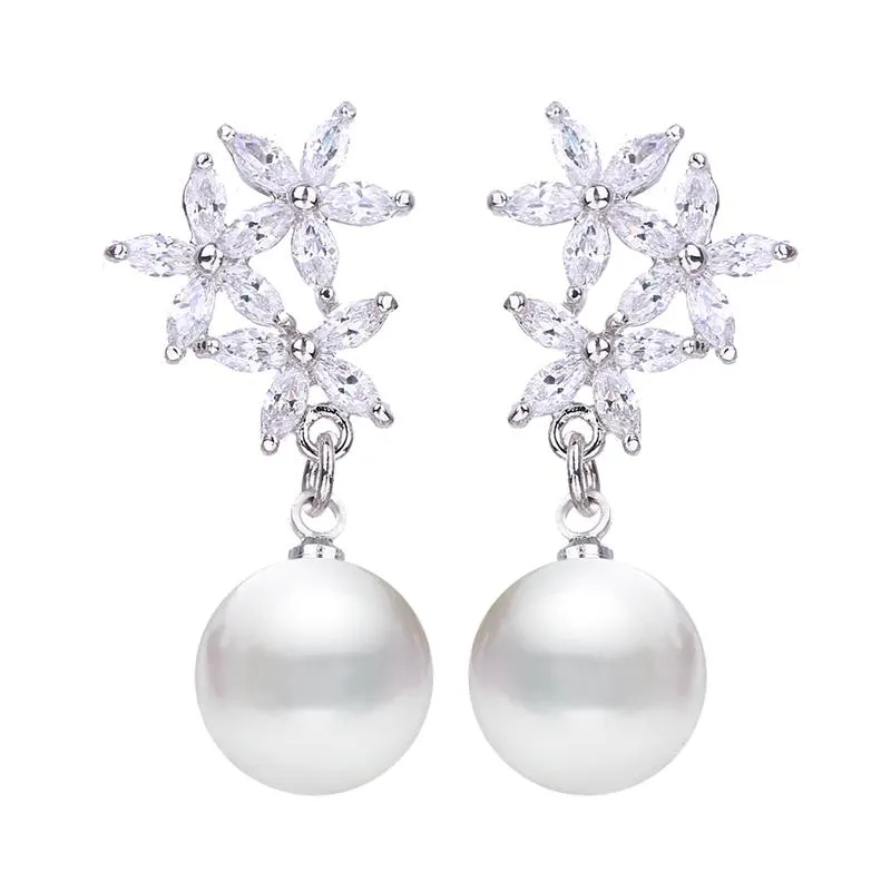 Orecchini a bottone Bettyue Marchio Fascino Moda Lusso Colore oro bianco Zircone cubico Gioielli a forma di fiore Per donna Regali per feste di matrimonioStud