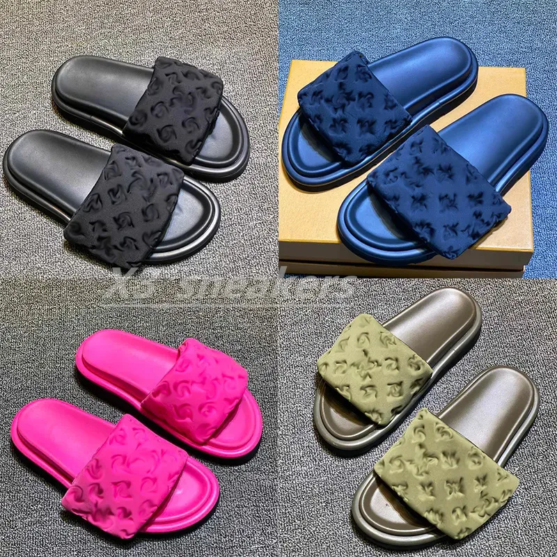 2023 Designers Luxury Pool Pillow Mules Women Sandals Sunset Flat Comfort Mules Padded Front Strap Trapers äkta läder Fashionabla lätt att se Slides x26