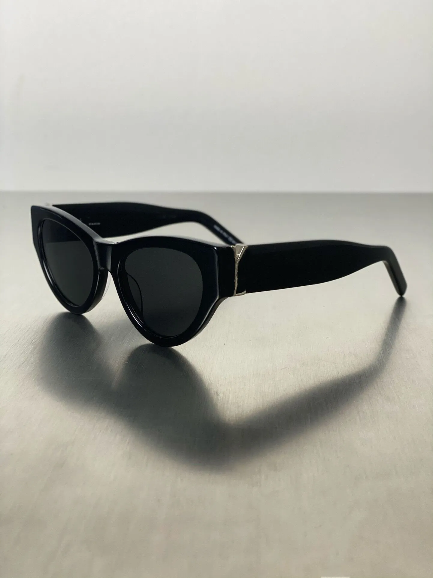 2023 New designer sunglasses for women Brand name cat-eye sun glasses anti-UV glasses retro fashion small frame sunglass letter casual glasses