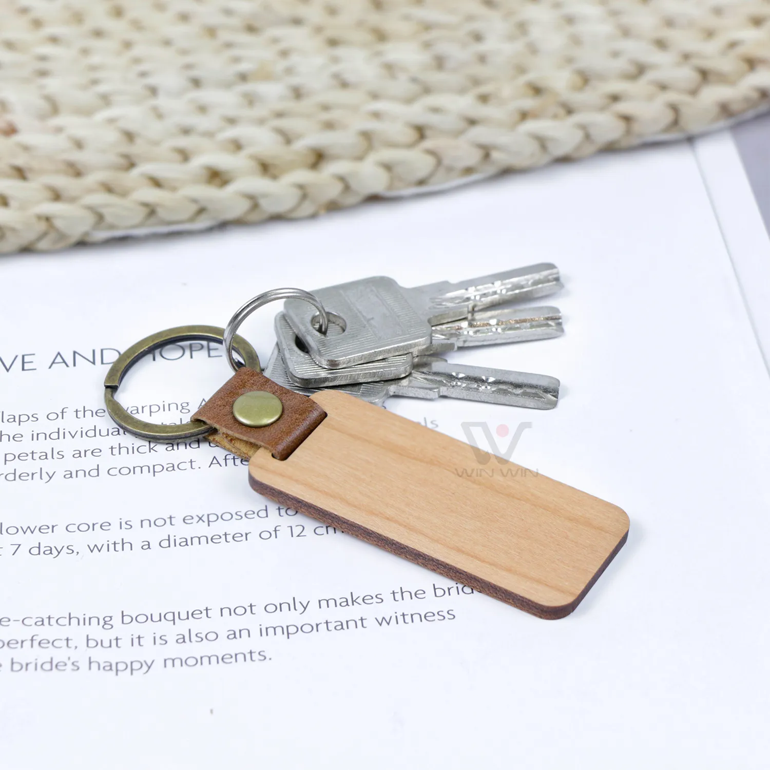 Walnut drewniany klęcznik kluczy Niestandardowe logo przenośne paski skórzane brelok promocja pamiątka prezent orzechowy klonowy drewniany grawer