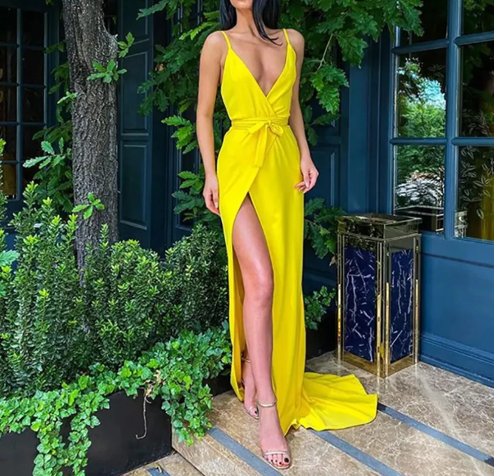 Vestidos amarillos de noche 2025
