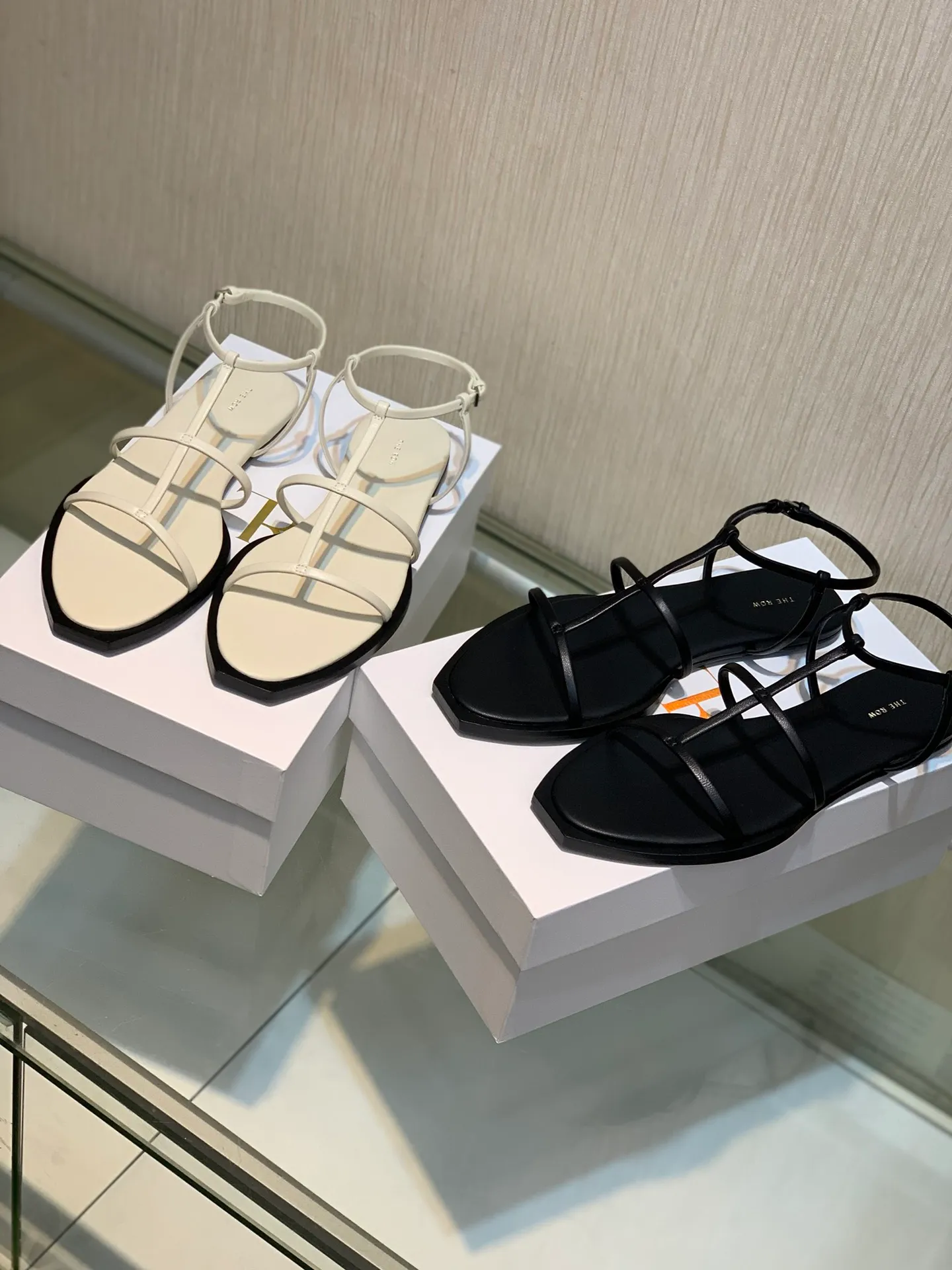 Sapatos femininos constance outlet
