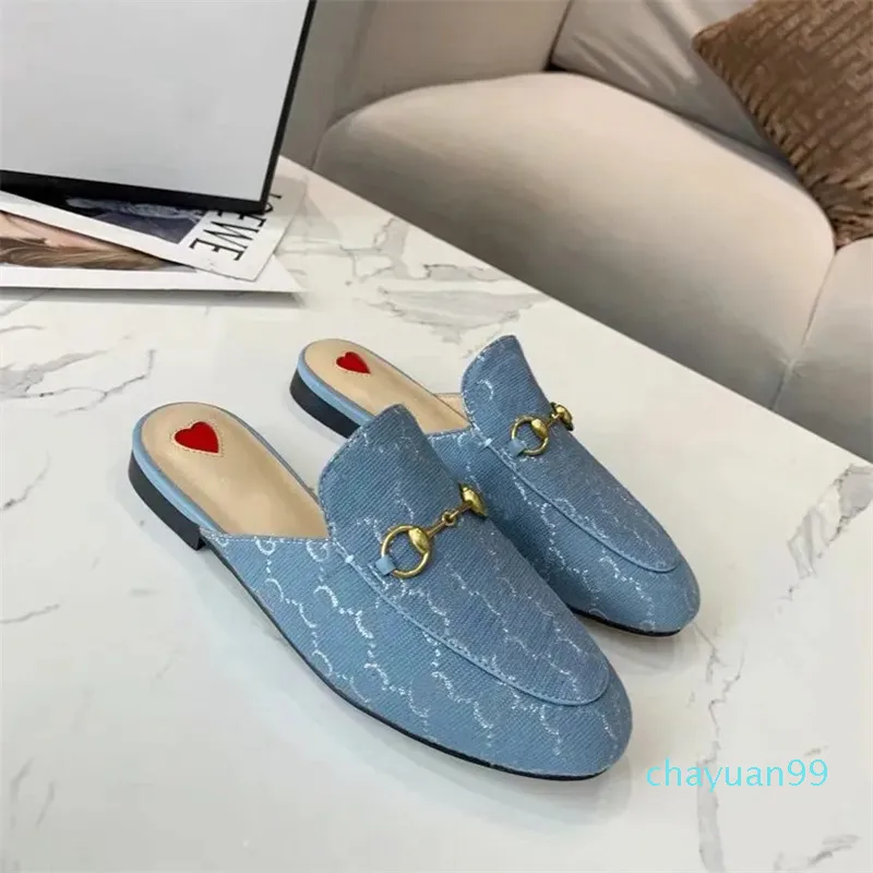 Designer Mules tofflor Kvinnor Loafers läder Sandaler Lyxiga avslappnade skor Halva drag Princetown Metal Chain Shoe Cowhide Slipper