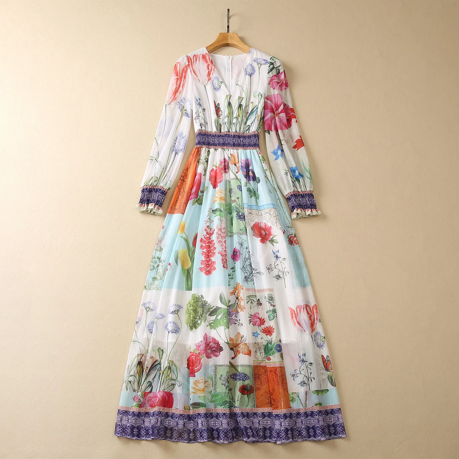 2023 Sommer Mehrfarbiges, getäfeltes Chiffon-Kleid mit Blumendruck, langärmelig, V-Ausschnitt, elastische Taille, lange Maxi-Freizeitkleider S3W090505
