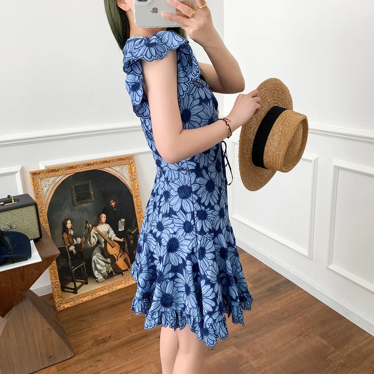 Alice and olivia daisy dress clearance