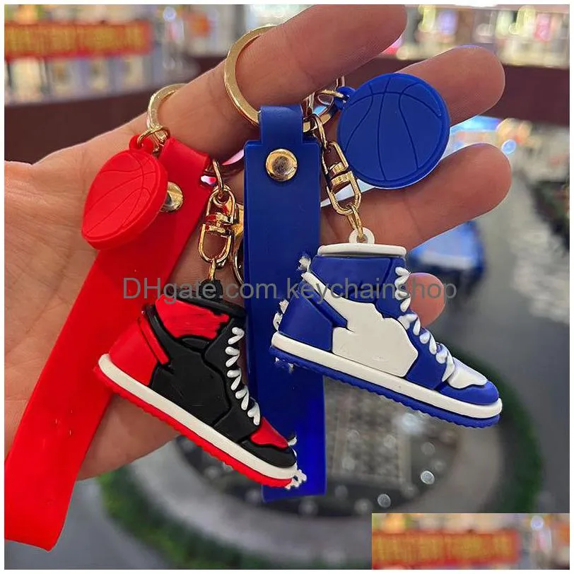 Porte-clés Designer Mode Fête D'anniversaire Cadeau Baskets Porte-clés Creative Basketball Chaussures Chaîne Hommes Femmes Enfants Anneau Sac Pendentif Dro Dhovo