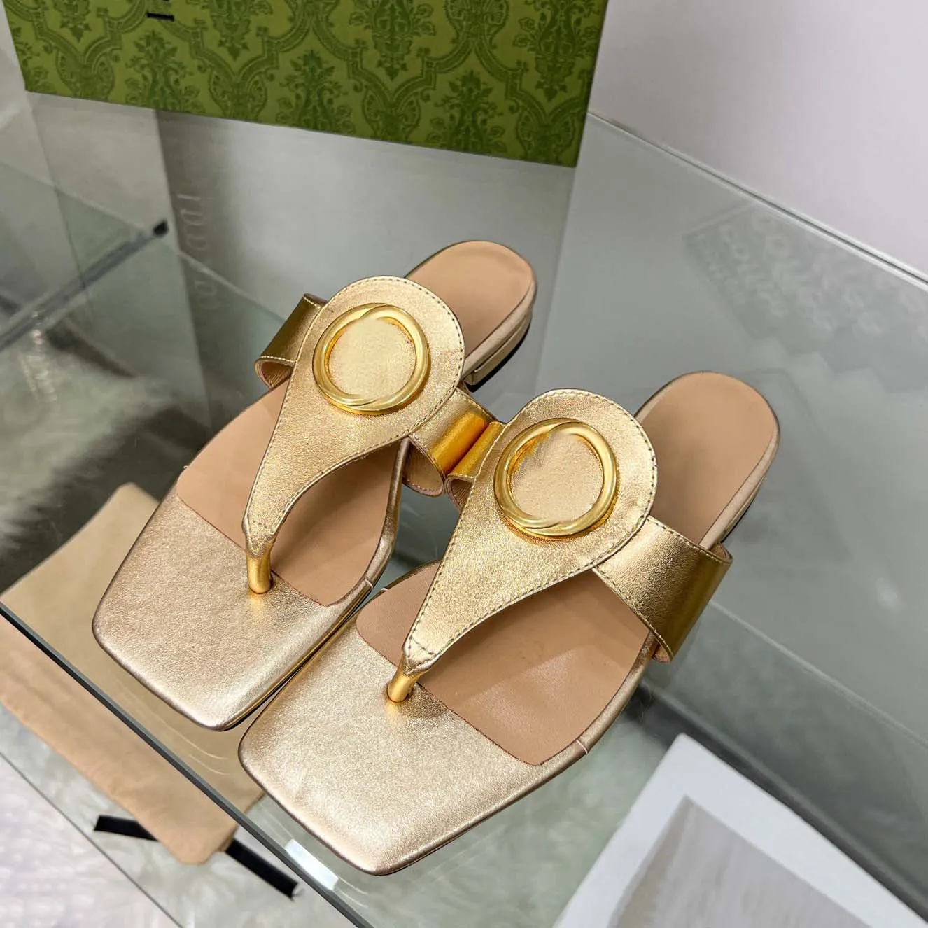 Catwalk flat sandals new arrivals