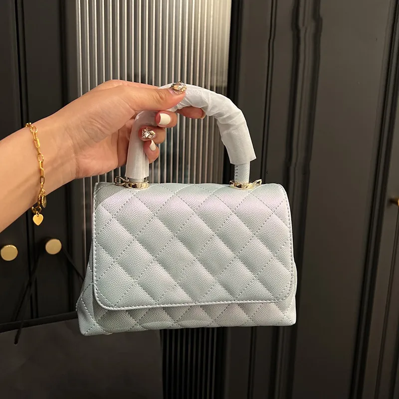Metallic Shiny Caviar Leather Tote Bag For Women Multi Pochette Pink Handbag With Top Handle Calfskin Finish Silver Metal Hardware And Matelasse Crossbody Shoulder Strap 19x12CM From Ccbag888 62.74 DH...