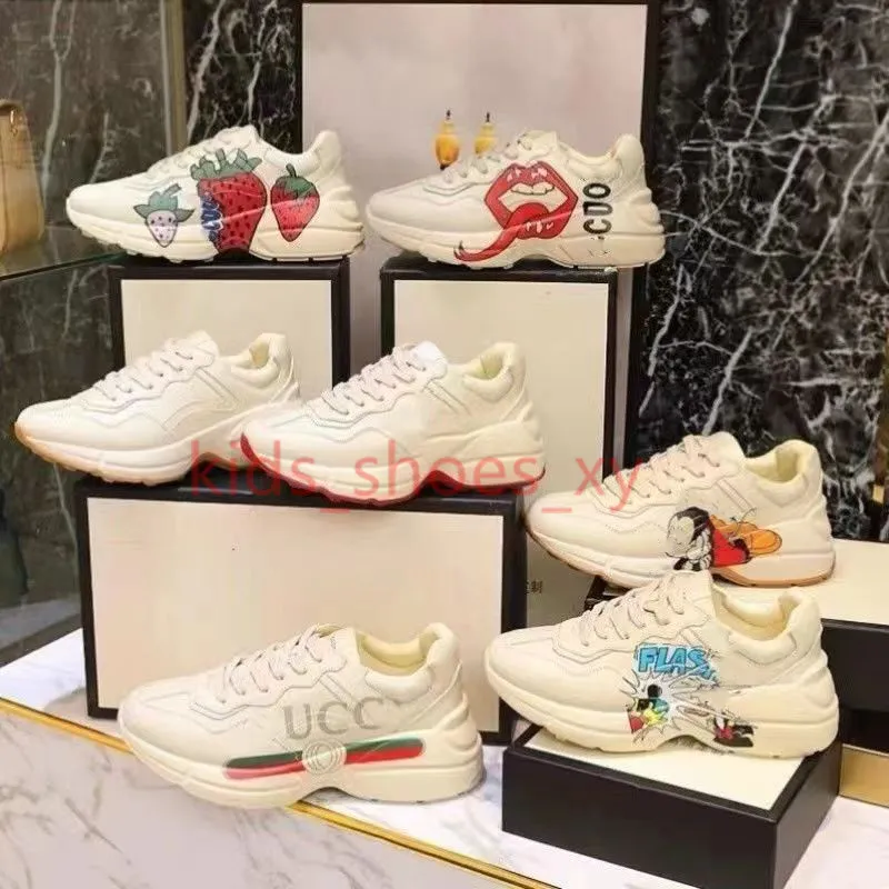Negozio scarpe per bambini outlet