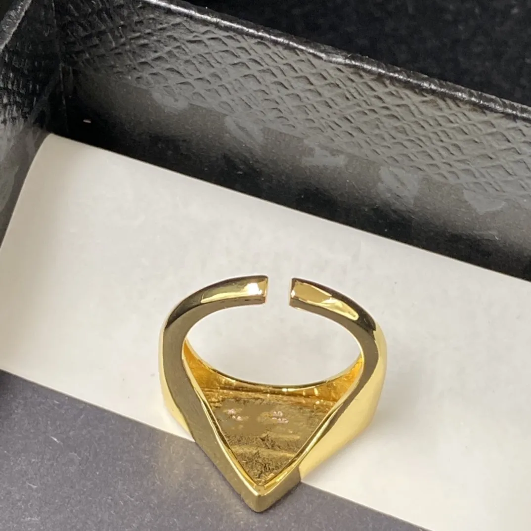 Buy Sweet Single Diamond Ring- Joyalukkas