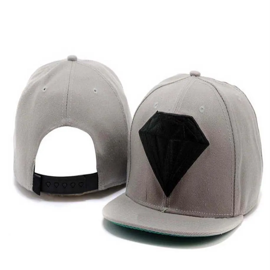 Nouvelle mode Snapback Caps Chapeaux Diamond Snapbacks Designer Hat Hat Men Femmes Snap Back Baseball Cap noir pas pas cher 240V