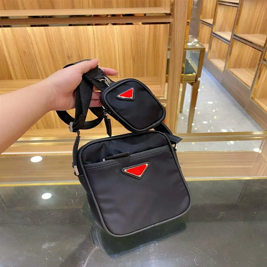 Роскошные дизайнерские кошельки Мужские и женские сумки с мешками на плечах мини -размер высококачественный твердый цвет черный унисекс с POC267Y