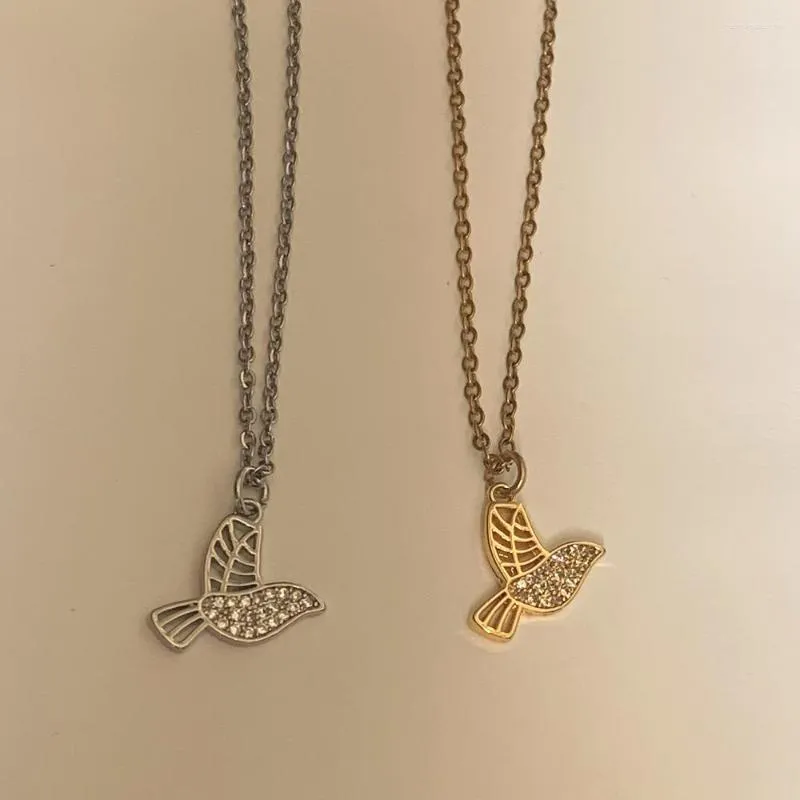 Anhänger Halsketten Nette Kleine Zirkon Fliegende Vogel Halskette Für Frauen Einfache Gold Farbe Kupfer Charme Edelstahl Schlüsselbein Kette Choker
