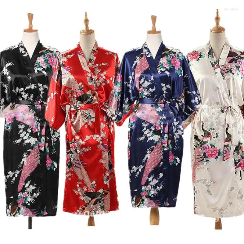 エスニック服9colorサテン日本語スタイル着物は、大人のゆるいパジャマのために伝統的な孔雀の薄いゆがみのドレス
