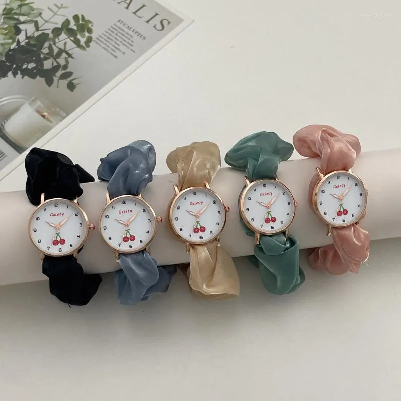 Orologi da polso Orologio da donna alla moda Cinturino da polso elastico retrattile Nastro Orologio da polso color fata Relogio Feminino Montre Femme