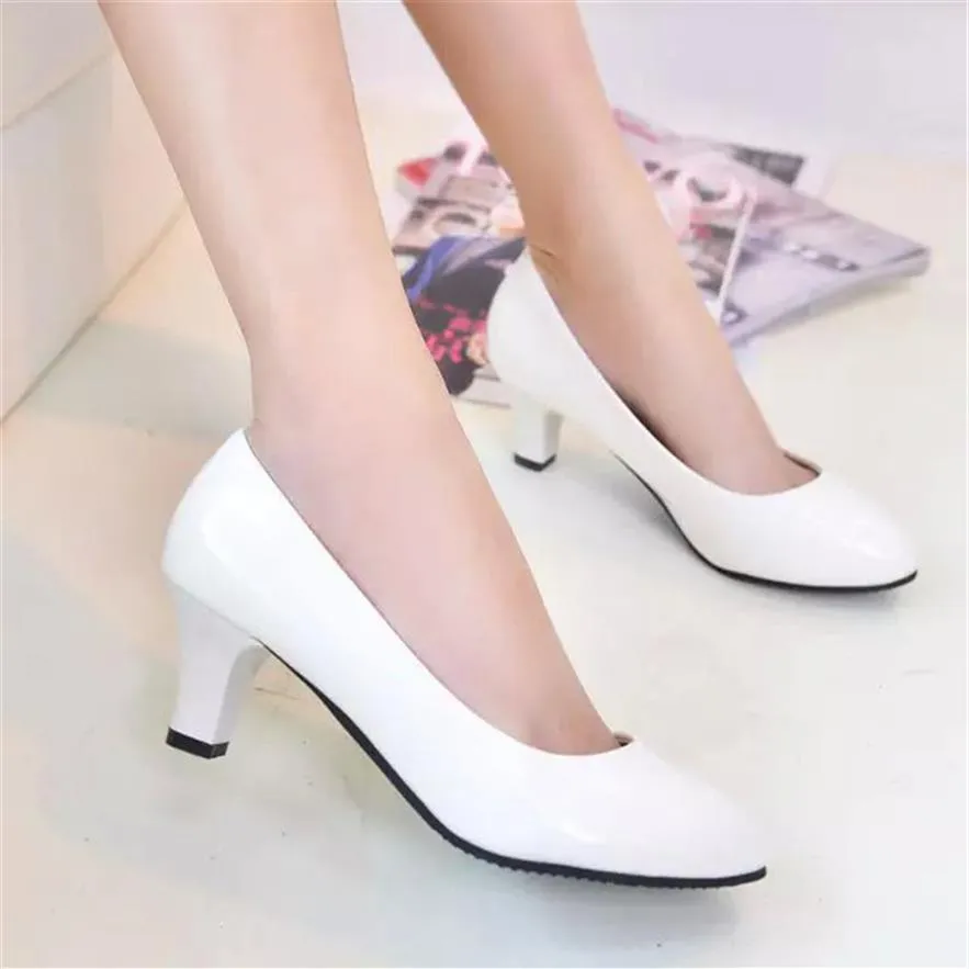 Scarpe Con Tacco Basso A Bocca Bassa Scarpe Con Tacco In Pelle